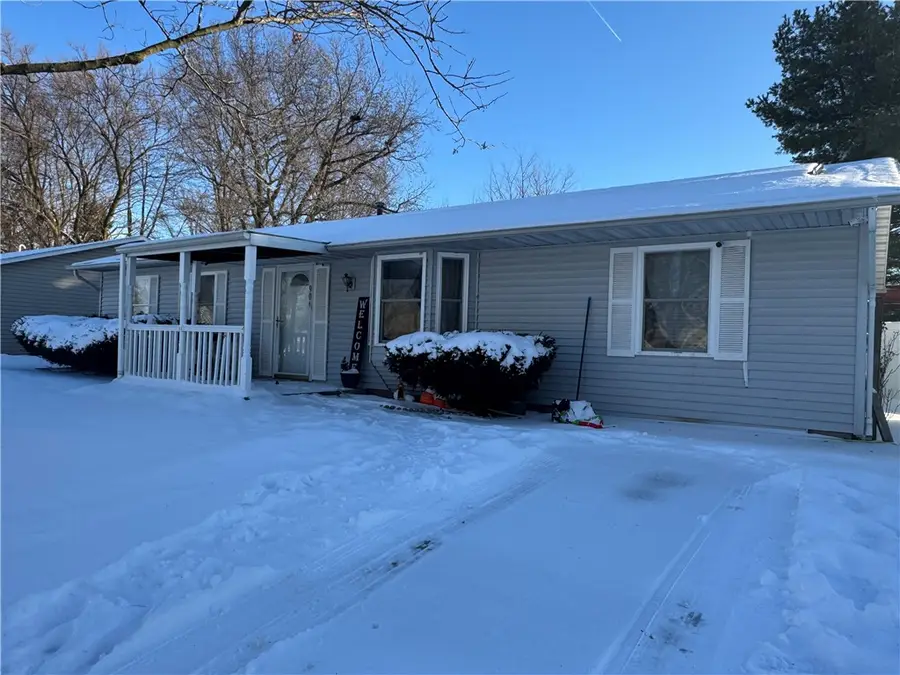 904 W Crawford Street, Paris, IL 61944 - Image #2