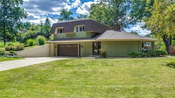 1003 Fairway Drive, Effingham, IL 62401