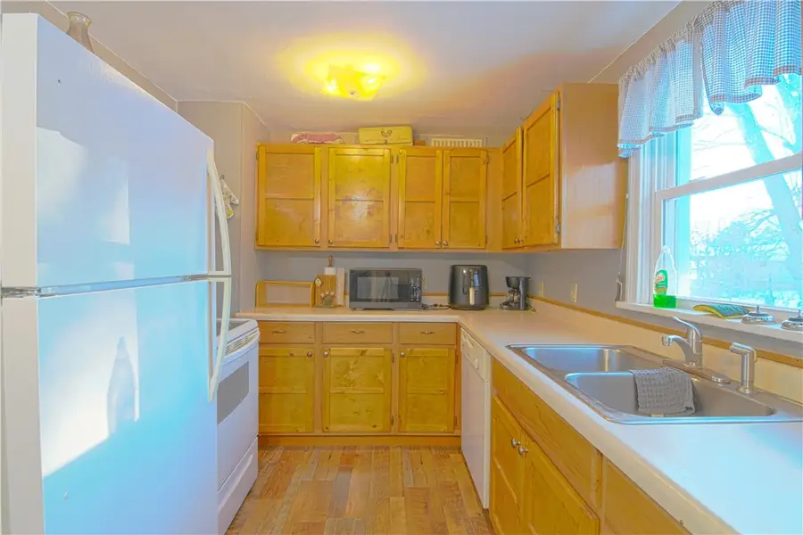 203 S Columbia Street, Greenup, IL 62428 - Image #2