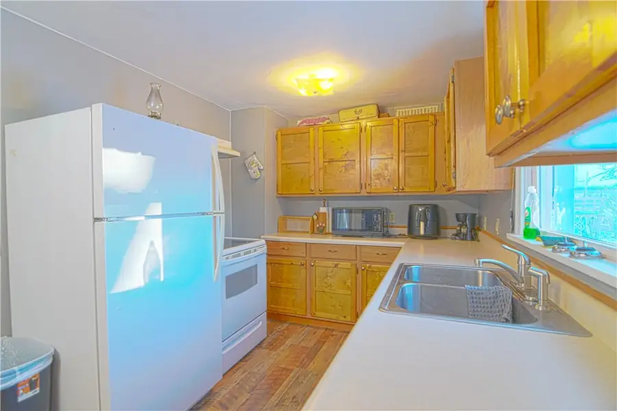 203 S Columbia Street, Greenup, IL 62428 - Image #3