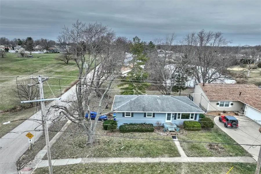 2105 N Summit Avenue, Decatur, IL 62526 - Image #2