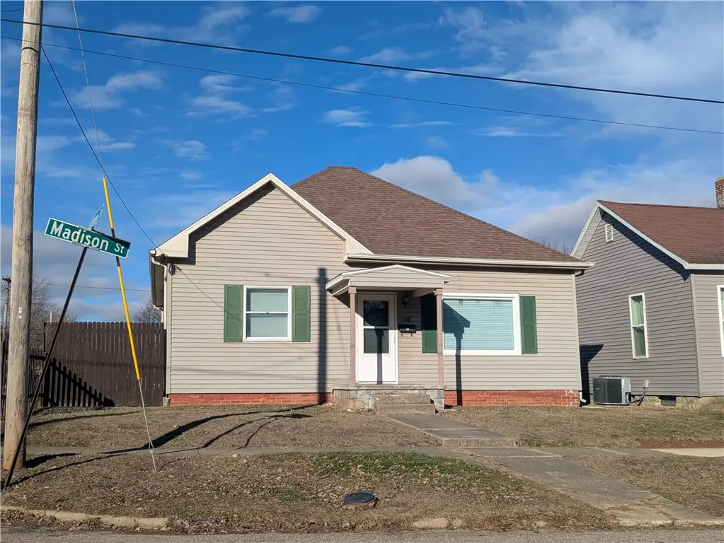 309 E Madison Street, Paris, IL 61944 - Image #1