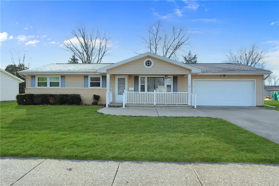 914 Westgate Drive, Charleston, IL 61920 - Image #2