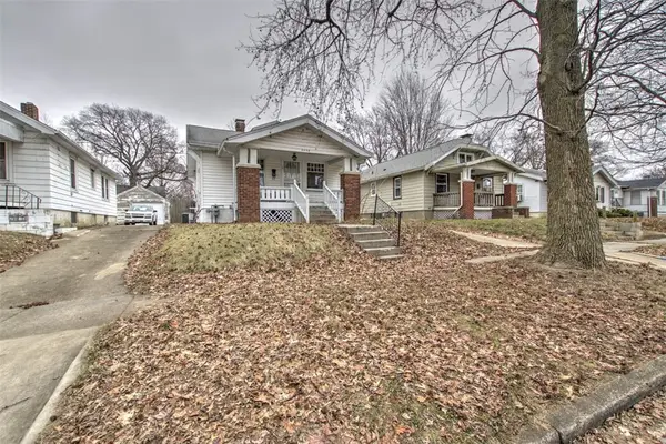 2050 College Street, Decatur, IL 62526