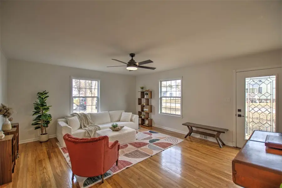 409 N Madison Street, Cerro Gordo, IL 61818 - Image #2