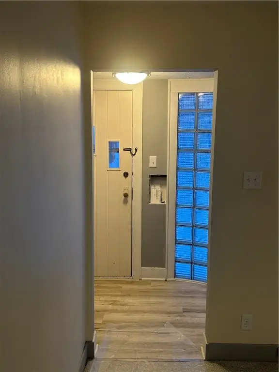 11 East Drive, Decatur, IL 62526