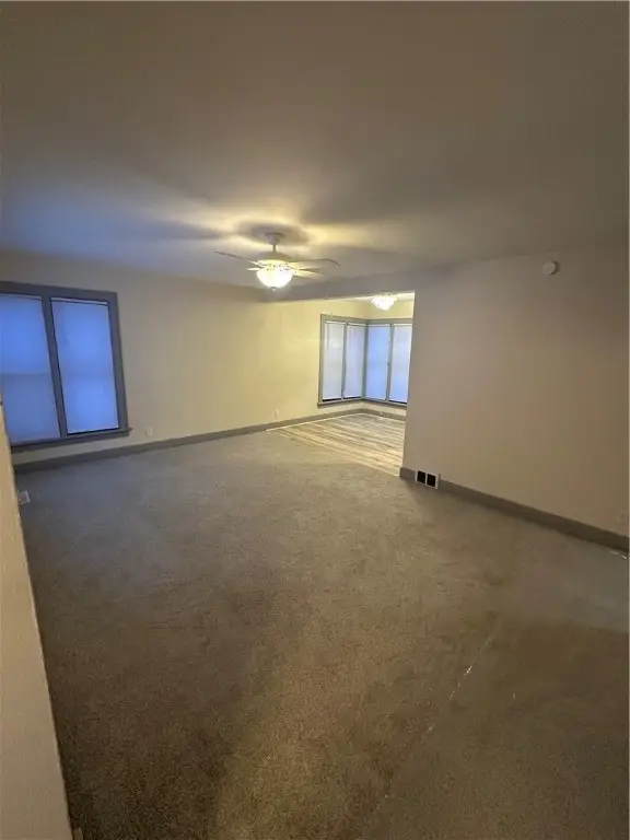 11 East Drive, Decatur, IL 62526 - Image #2