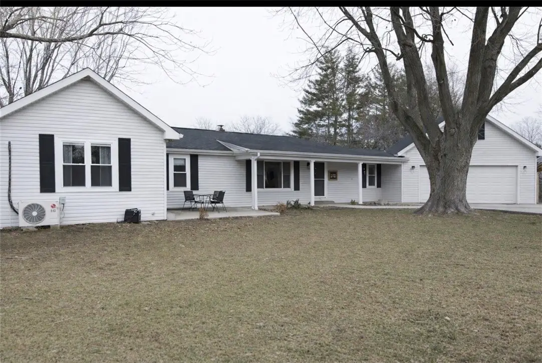 3028 N County Road 150e Road, Mattoon, IL 61938 - Image #1