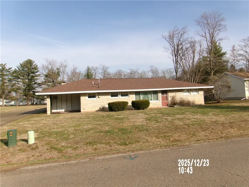 2007 Mckinley Avenue, Charleston, IL 61920 - Image #1