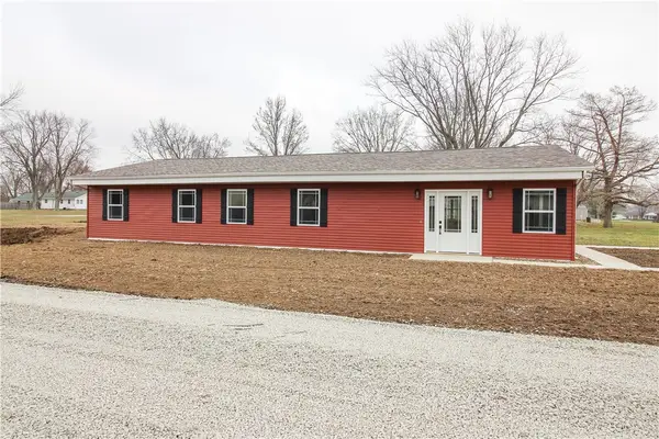 2029 E County Road 250n, Mattoon, IL 61938