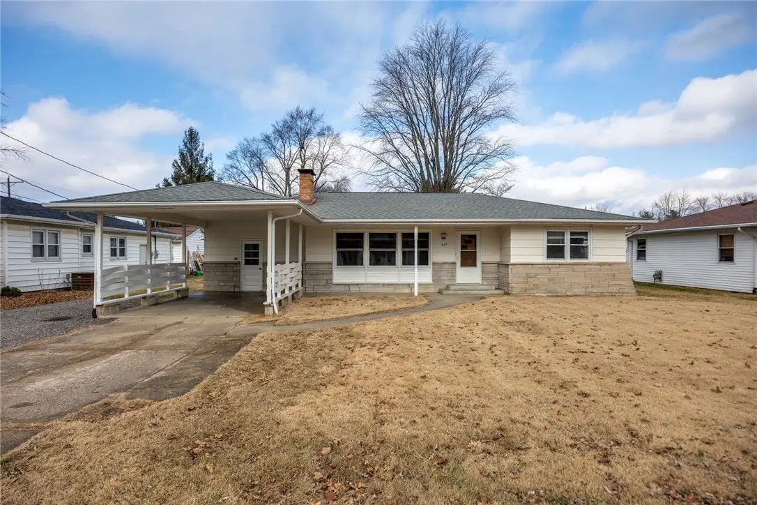 202 E Eiche Avenue, Effingham, IL 62401 - Image #1