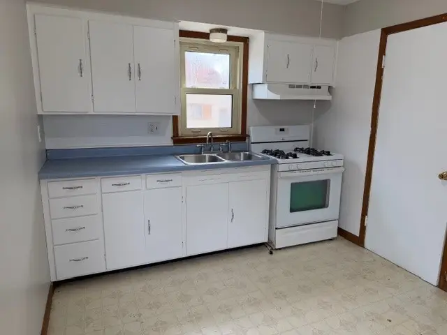 1126 N Oakcrest Avenue, Decatur, IL 62522 - Image #3