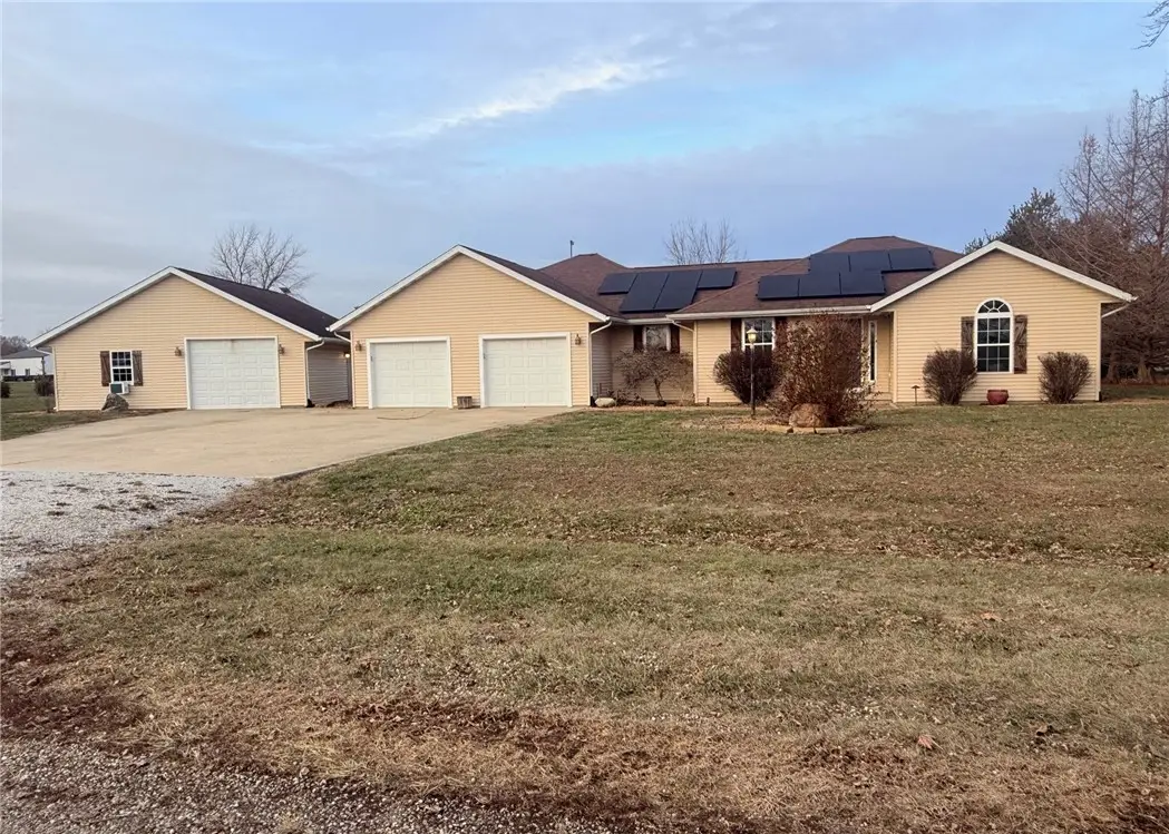 26 S Shores, Sullivan, IL 61951 - Image #1