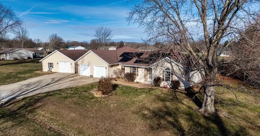 26 S Shores, Sullivan, IL 61951 - Image #3