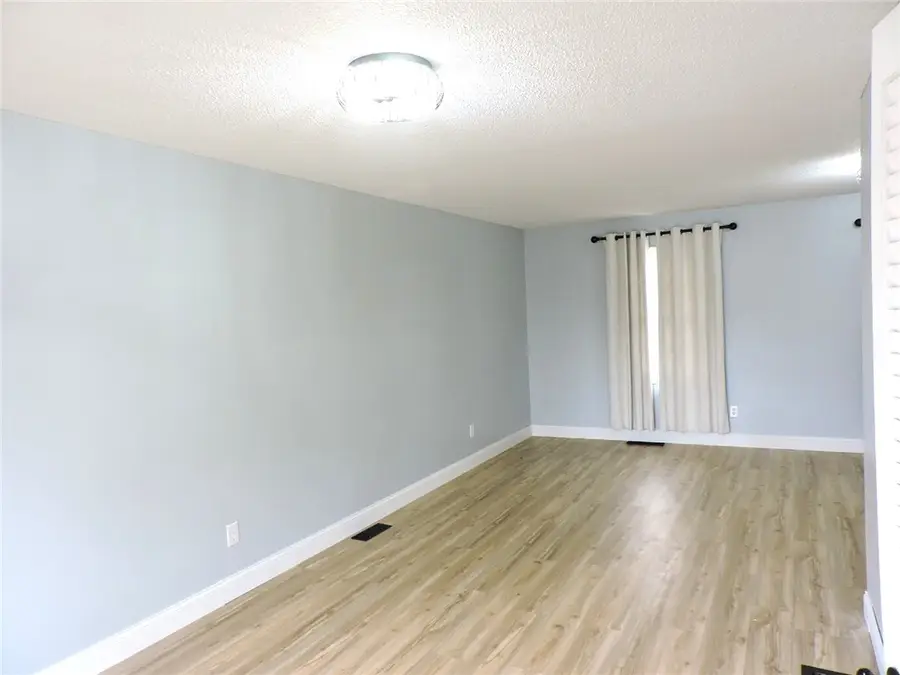 16 Shorewood Drive, Danville, IL 61832 - Image #2