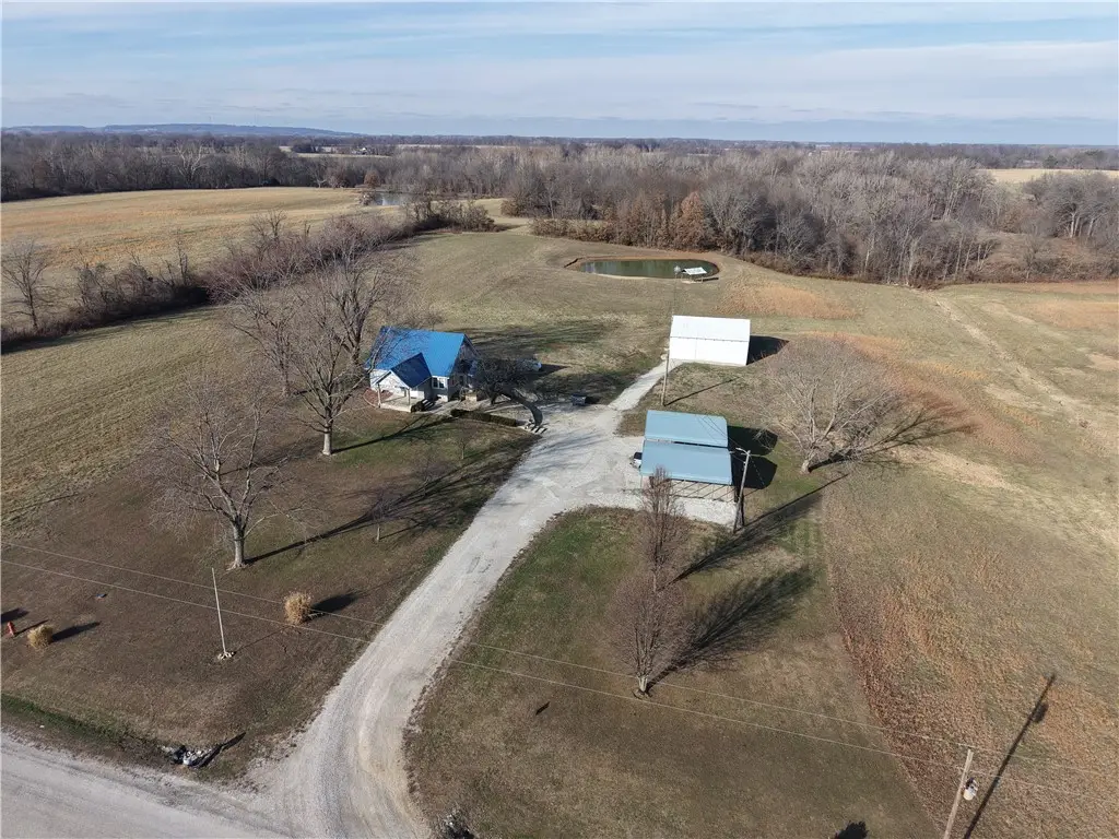 1393 E 225 North Road, Cowden, IL 62422 - Image #1