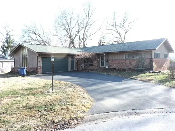 8 Carriage Lane, Danville, IL 61832