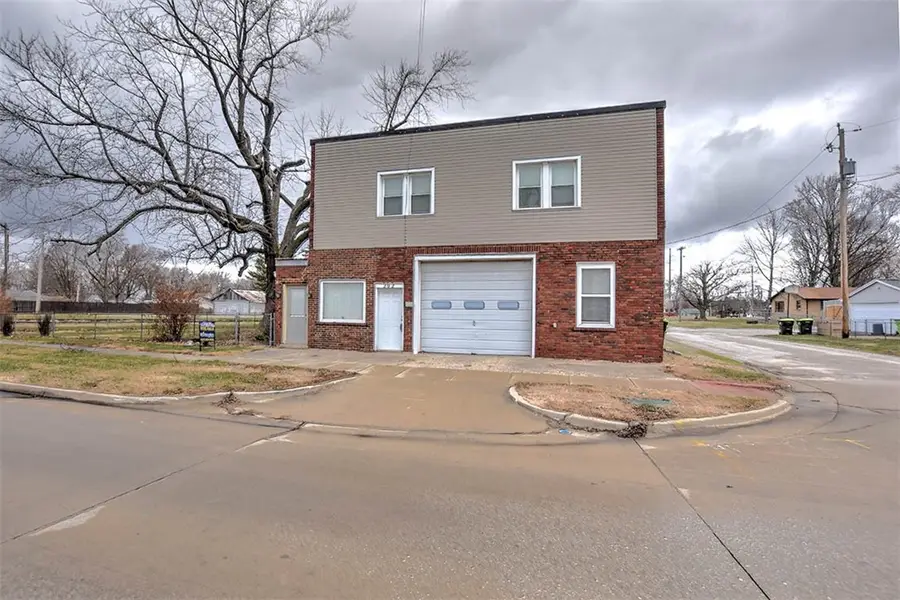 202 W South Street, Oreana, IL 62554 - #2