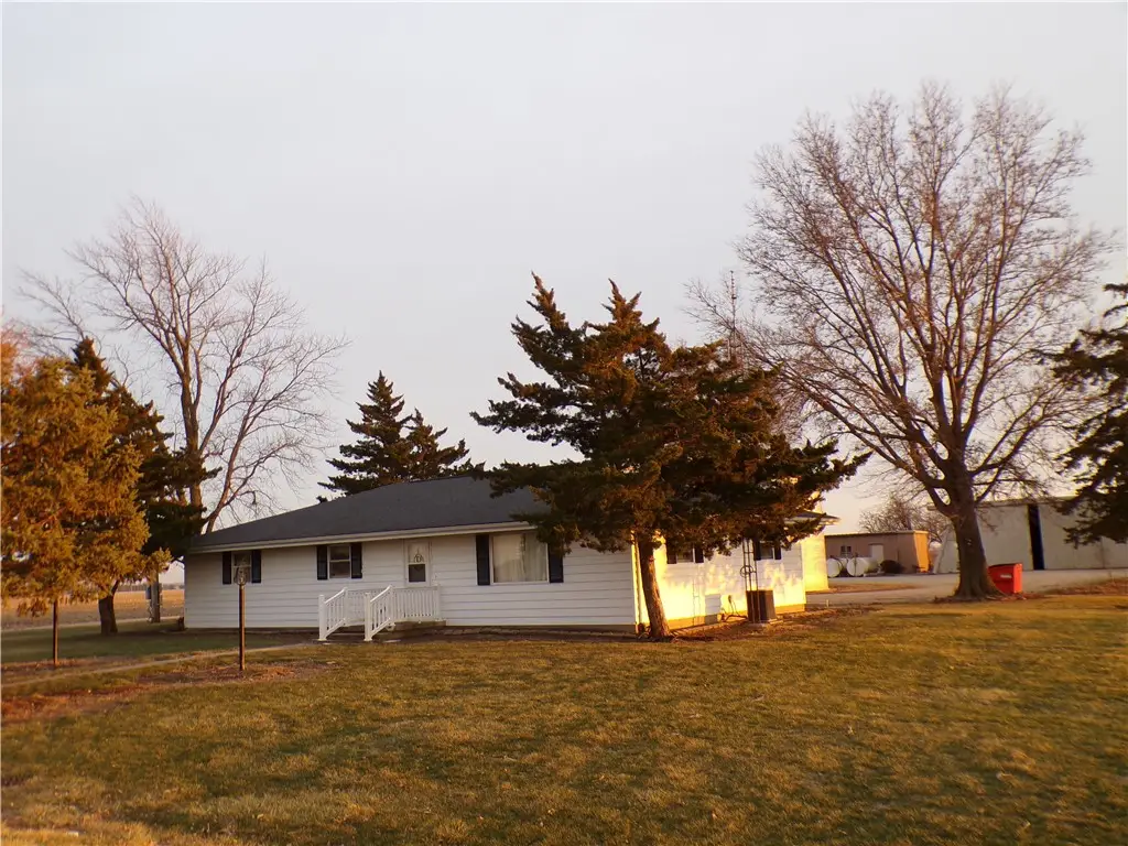 199 Cr 1500n, Bethany, IL 61914 - Image #1