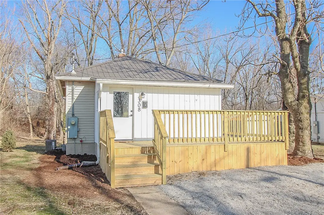 308 E Kreke Avenue, Effingham, IL 62401 - Image #1