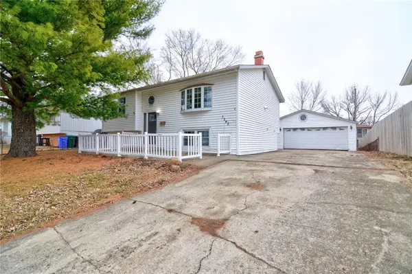 3245 E Robin Drive, Decatur, IL 62526