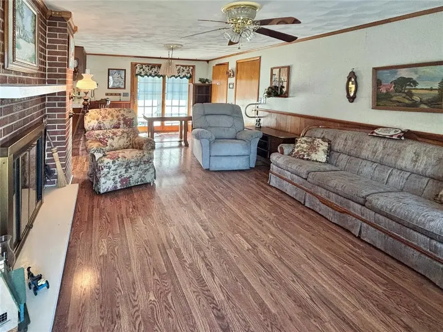 501 E Elizabeth Street, Greenup, IL 62428 - #2