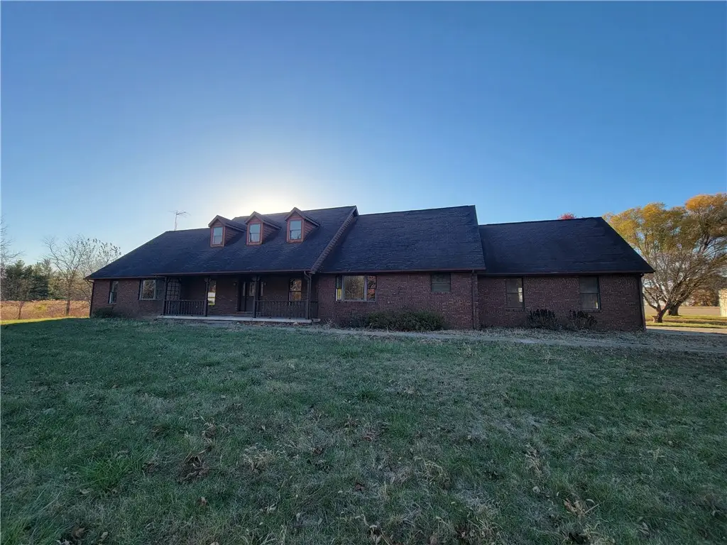 917 2600 East Road, Strasburg, IL 62465 - Image #1