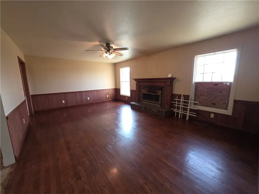 917 2600 East Road, Strasburg, IL 62465 - Image #2