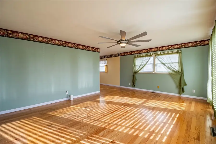 18 E Imboden Drive, Decatur, IL 62521 - Image #2