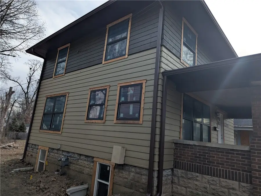 1057 7th Street, Charleston, IL 61920 - Image #2