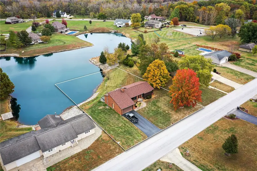 10 Lakeview Drive, Marshall, IL 62441 - Image #2