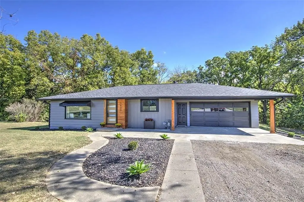 3930 S Mount Zion Road, Decatur, IL 62521 - Image #1