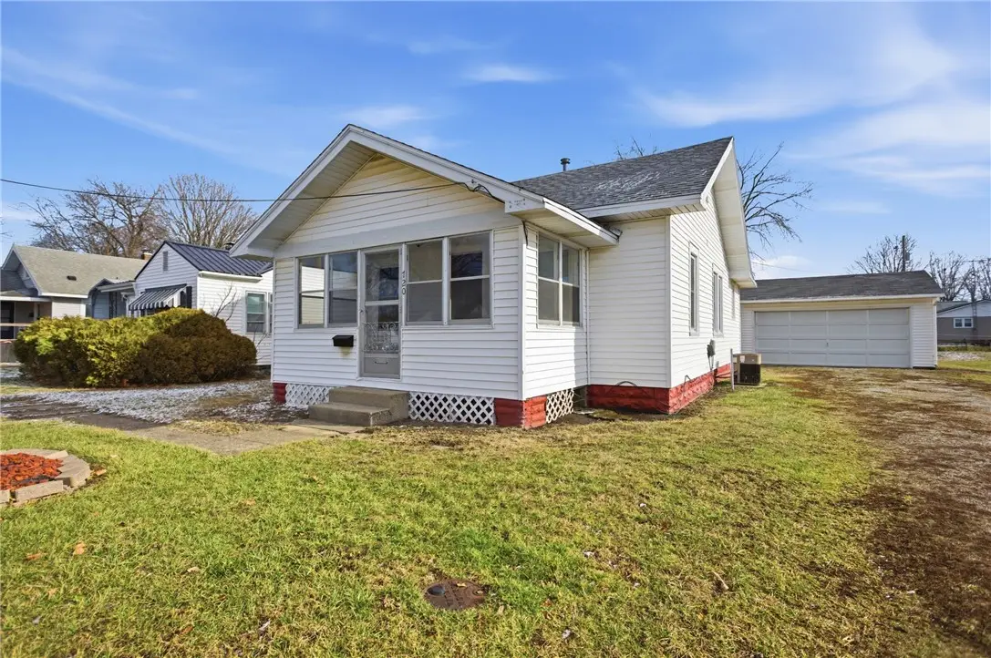 720 S 25th Street, Mattoon, IL 61938 - Image #1