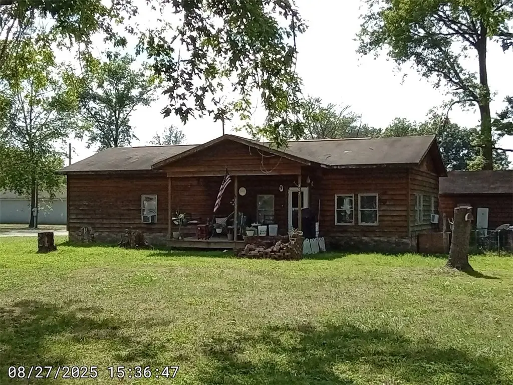 207 E 13th Street, Sandoval, IL 62882 - Image #1