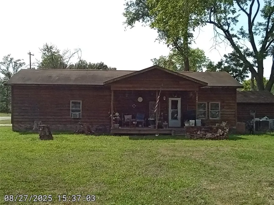 207 E 13th Street, Sandoval, IL 62882 - Image #3