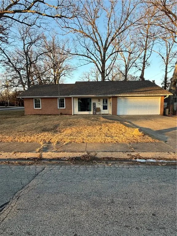 3010 E Orchard Drive, Decatur, IL 62521