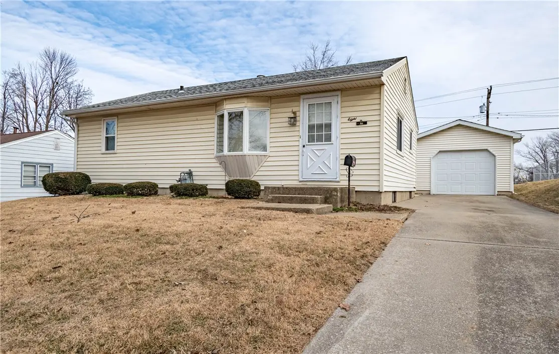 8 4th Drive, Decatur, IL 62521 - Image #1
