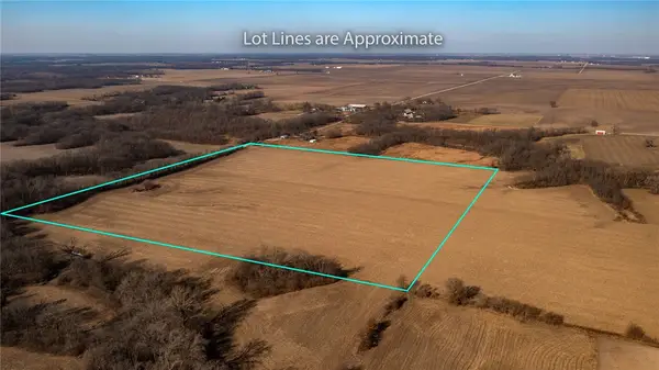 2775 N E Road, Windsor, IL 61957