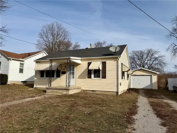 632 Woodlawn Avenue, Mattoon, IL 61938