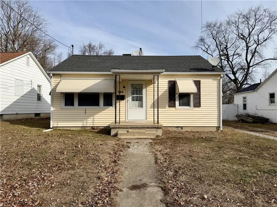 632 Woodlawn Avenue, Mattoon, IL 61938 - Image #2