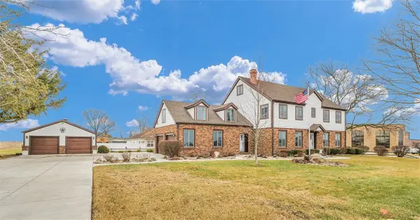 620 Odd Fellow Road, Mattoon, IL 61938