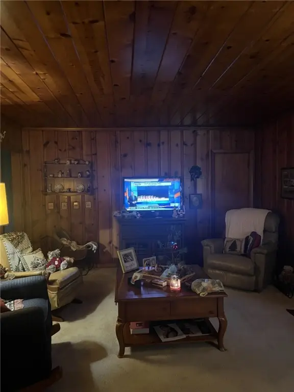 213 S Eads Avenue, Paris, IL 61944 - Image #2