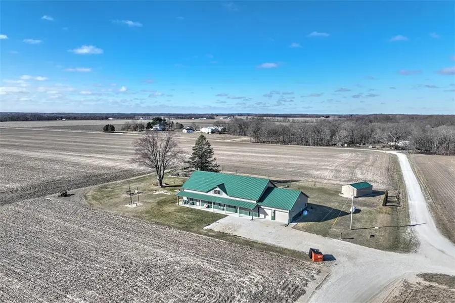 1062 N 1915 East Road, Shelbyville, IL 62565 - #2