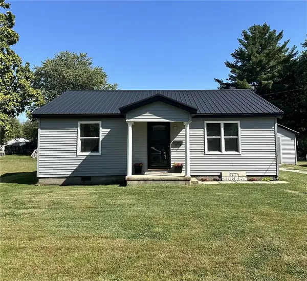 112 NW 4th Street, Casey, IL 62420