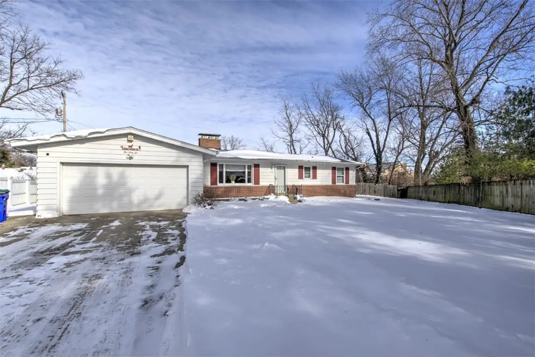 246 Southmoreland Place, Decatur, IL 62521 - Image #1