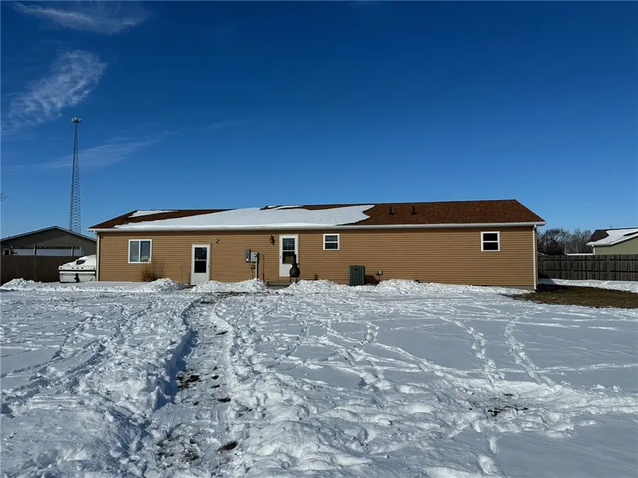 612 S Hope Lane, Sullivan, IL 61951 - #3