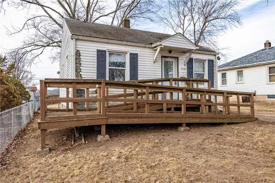 1091 N Oakcrest Avenue, Decatur, IL 62522 - Image #2