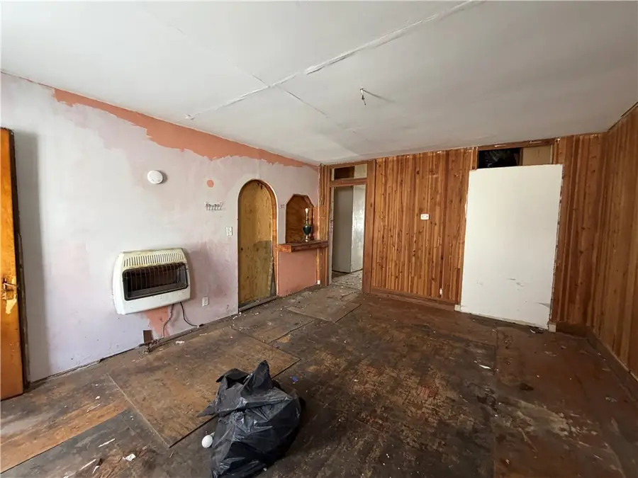 112 Walnut Street, Oakland, IL 61943 - #3