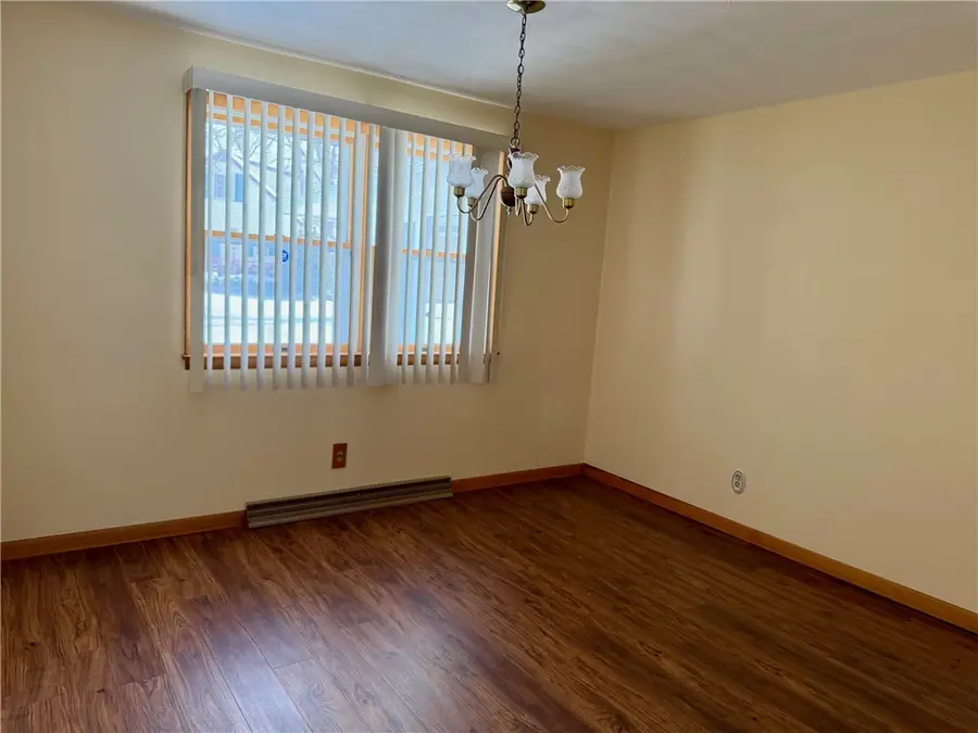 916 S 36th Street, Mattoon, IL 61938 - Image #3