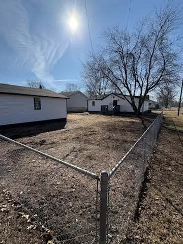 290 W Cole Street, Macon, IL 62544 - #2